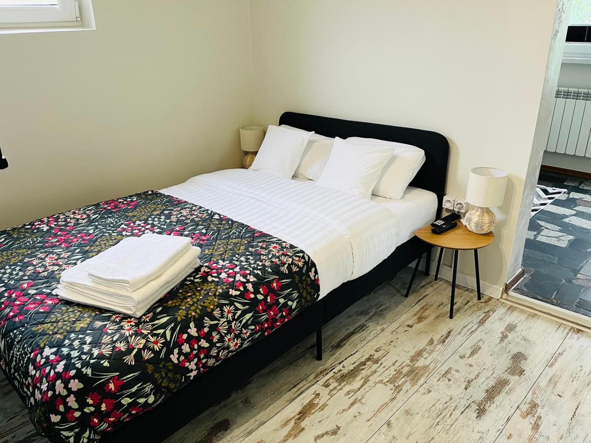 Apartament Ogrodowy Lägenhet Miechów Exteriör bild
