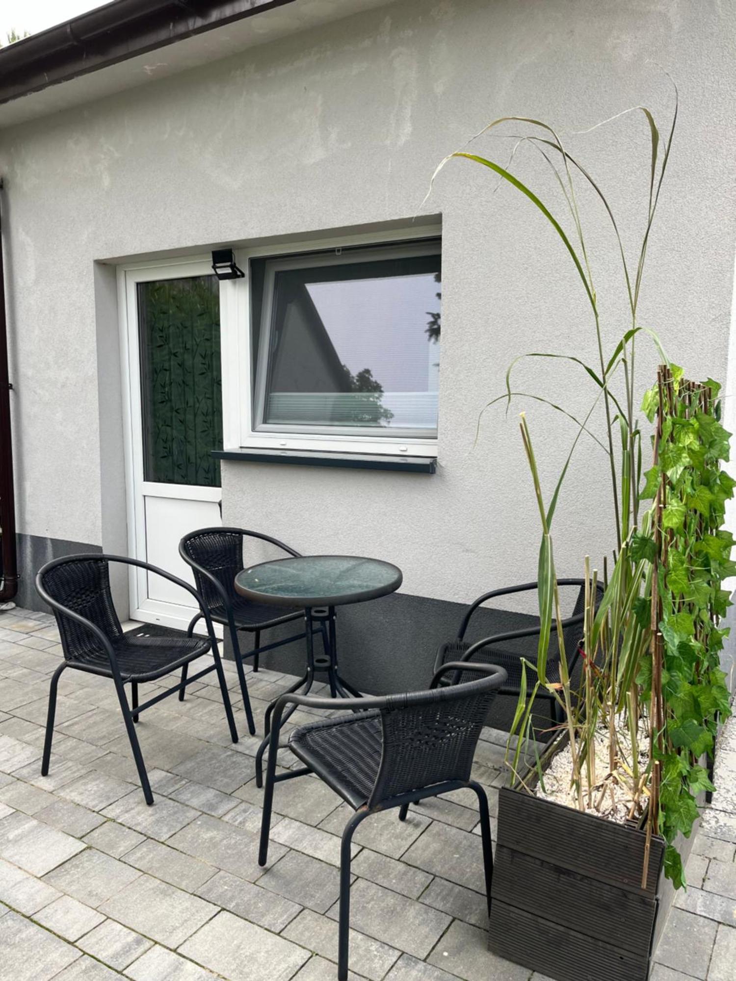 Apartament Ogrodowy Lägenhet Miechów Exteriör bild