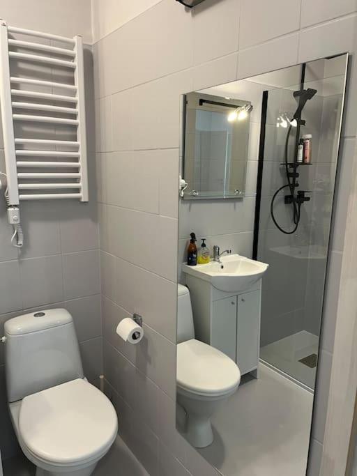 Apartament Ogrodowy Lägenhet Miechów Exteriör bild