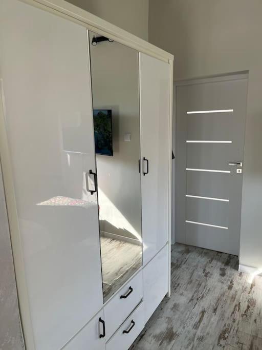 Apartament Ogrodowy Lägenhet Miechów Exteriör bild