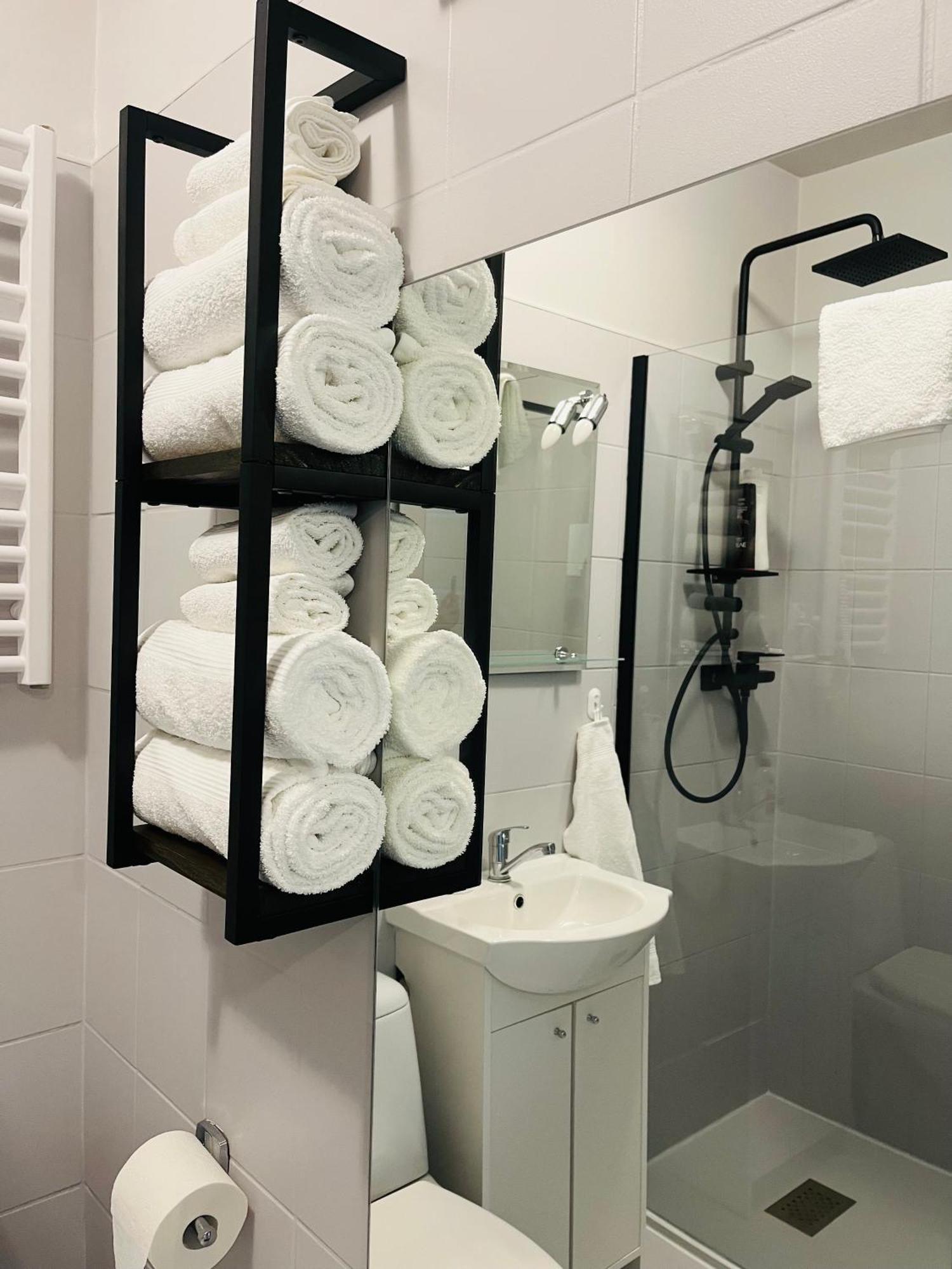 Apartament Ogrodowy Lägenhet Miechów Exteriör bild